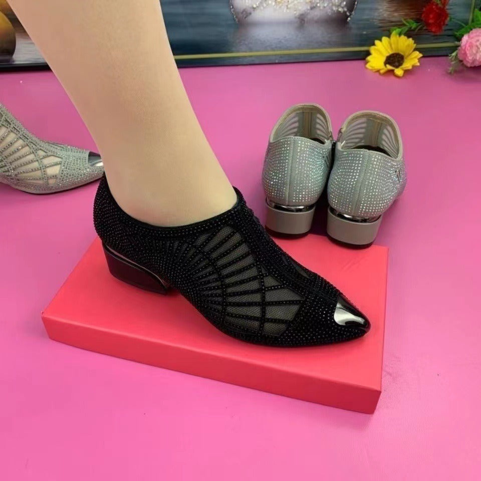 Stilvolle Schuhe mit Mesh und klobigem Absatz EB EB
