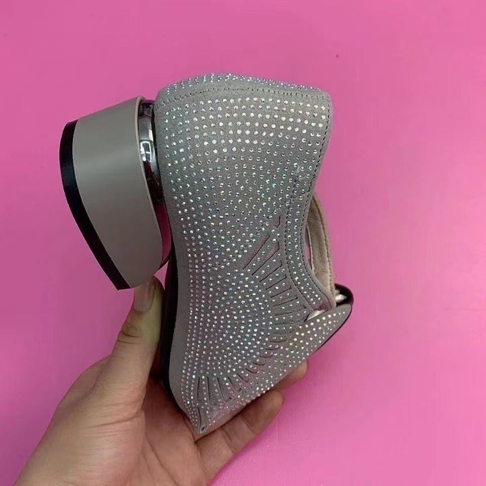 Stilvolle Schuhe mit Mesh und klobigem Absatz EB EB