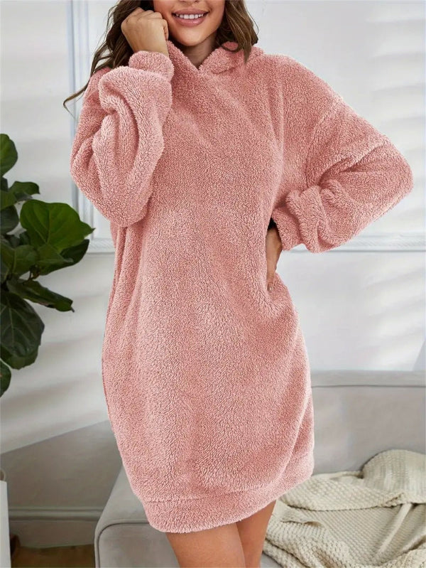 EB | Übergröße Teddy Sweatkleid mit Kapuze