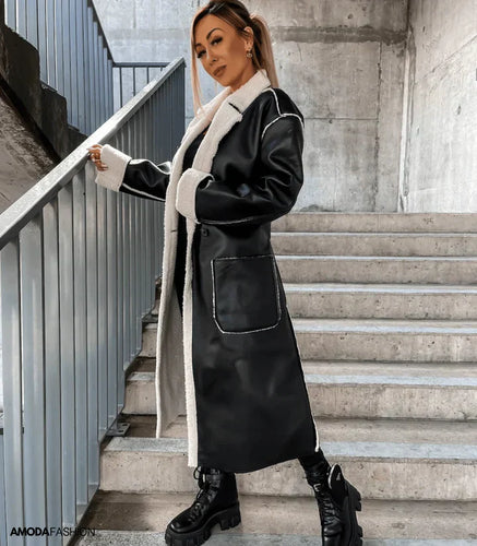 EB | Aus Leder und Fleece mit Schnürsenkeln