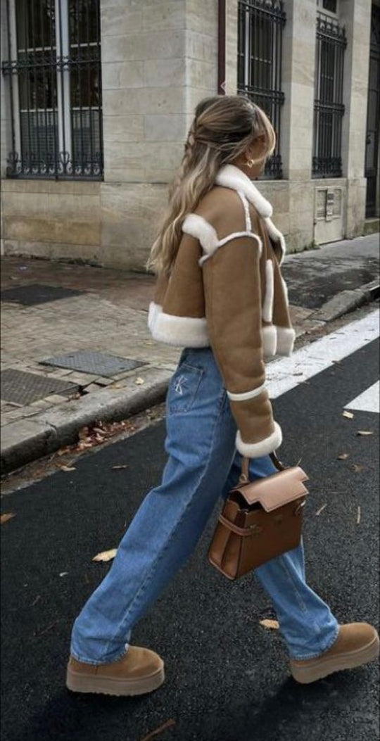 EB | Gemütliche Kurzgeschnittene Shearling Jacke