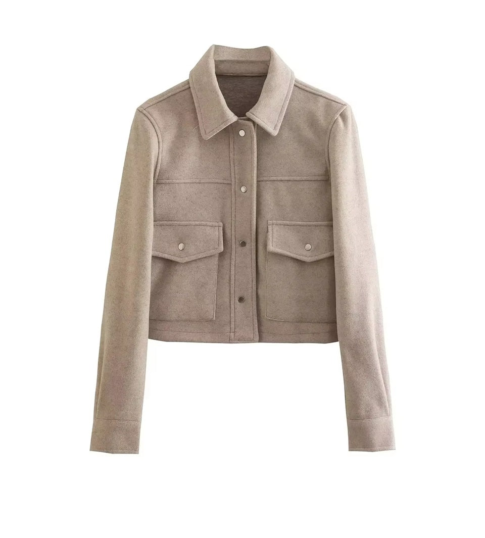 EB | Kurze Wolljacke mit Knöpfen Weich und Stilvoll Lässiger Look