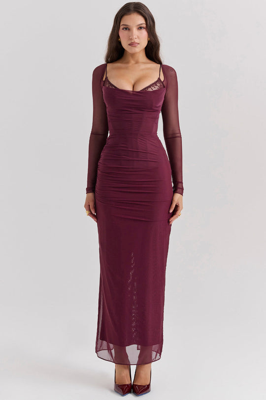 EB | Elegantes Maxikleid mit tiefem Ausschnitt und langen Ärmeln