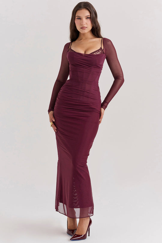 EB | Elegantes Maxikleid mit tiefem Ausschnitt und langen Ärmeln