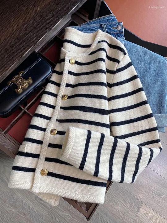 EB | Gestreiftes Jackett Glamourös & Trendy