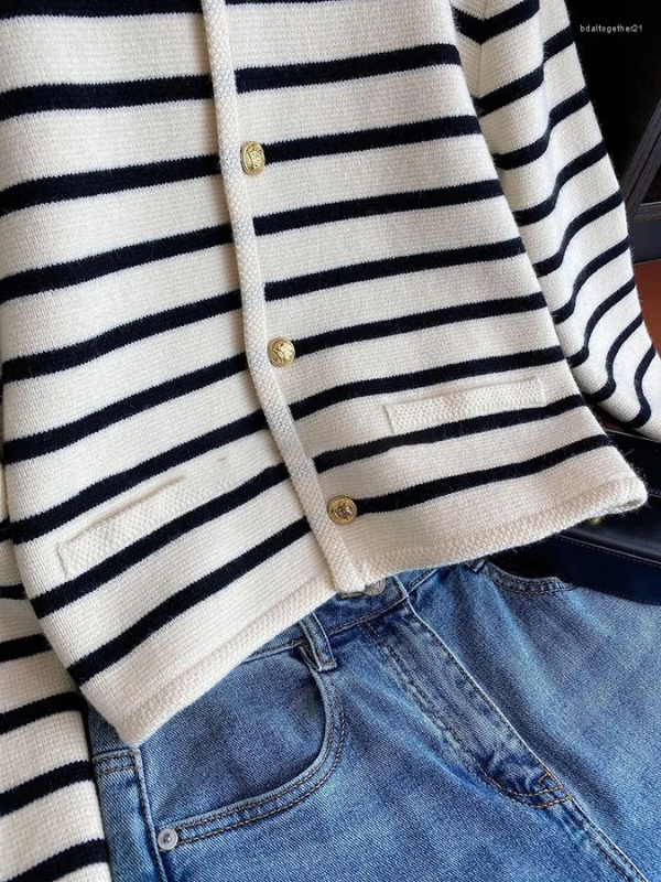 EB | Gestreiftes Jackett Glamourös & Trendy