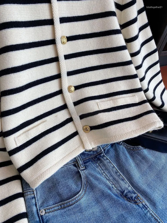 EB | Gestreiftes Jackett Glamourös & Trendy