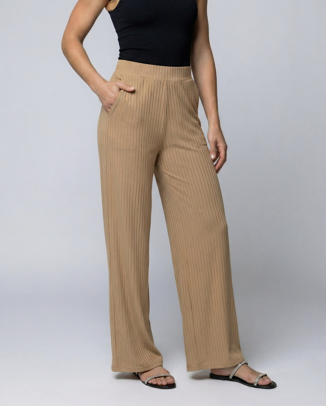 Damen elegante weit geschnittene Sommerhose mit feiner Rippstruktur EB