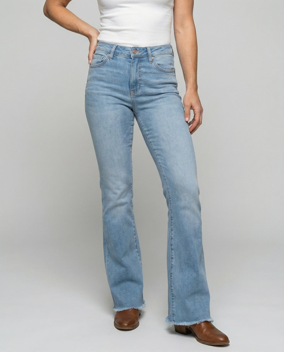 Damen Flared Jeans mit hohem Bund und fransigem Saum EB