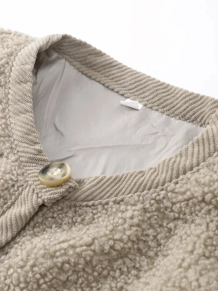 EB | Weiche Teddyjacke für Kühle Tage