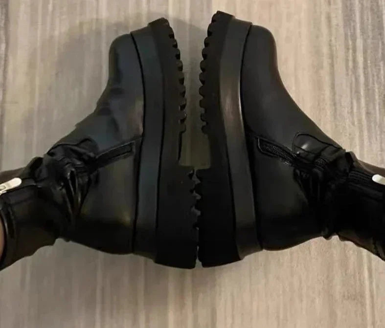 Damen Plattform Chelsea Stiefeletten mitWarmfutter – Liora EB