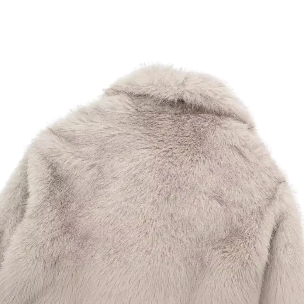 EB | Glam Faux-Fur-Jacke