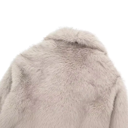 EB | Glam Faux-Fur-Jacke