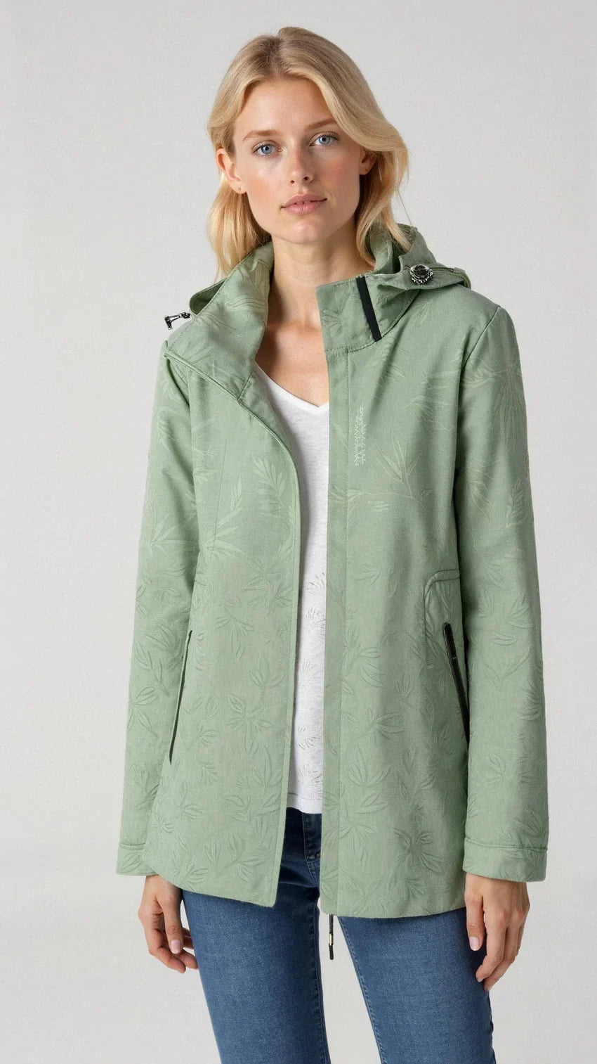 EB | Die Bedruckte Outdoor-Jacke mit Kapuze für Aktive Tage mit Stil