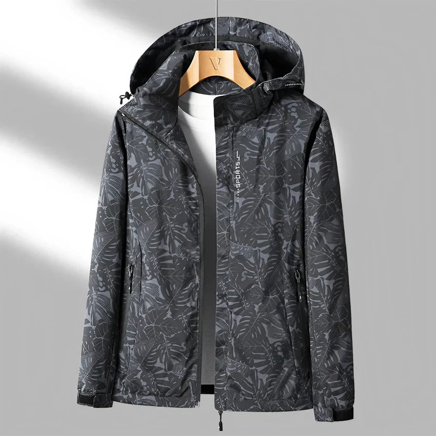 EB | Die Bedruckte Outdoor-Jacke mit Kapuze für Aktive Tage mit Stil