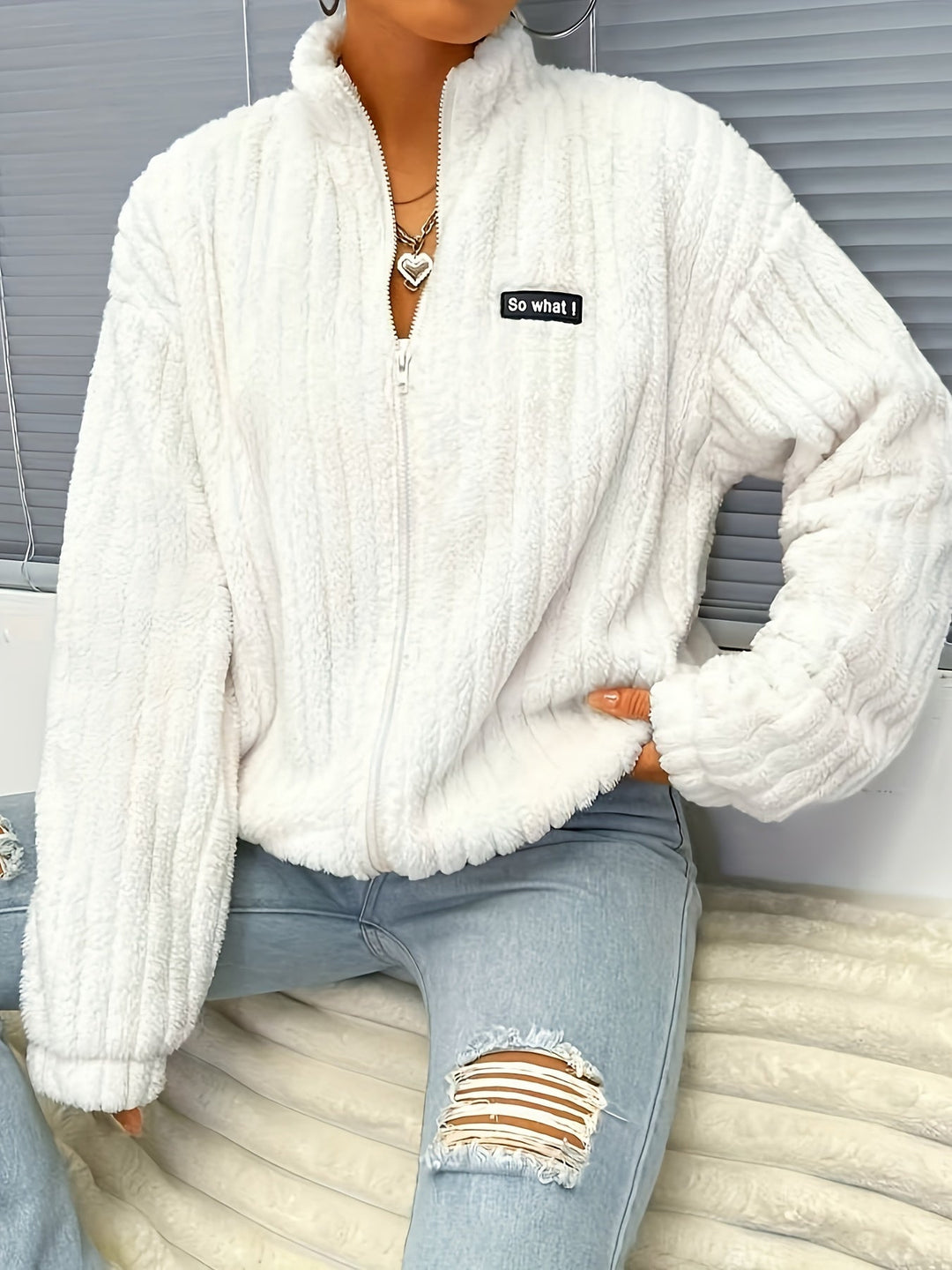 EB | Reißverschluss Teddyjacke mit Rippungen und Langen Ärmeln