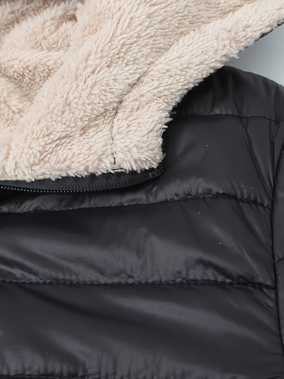 EB | Warme Puffy-Jacke mit Reißverschluss und Kunstpelzfutter
