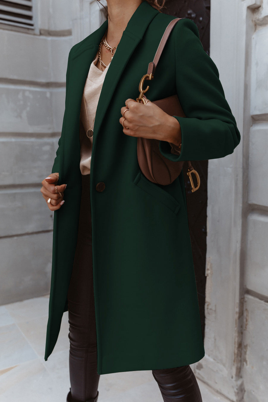 EB | The List Burgunder Mantel