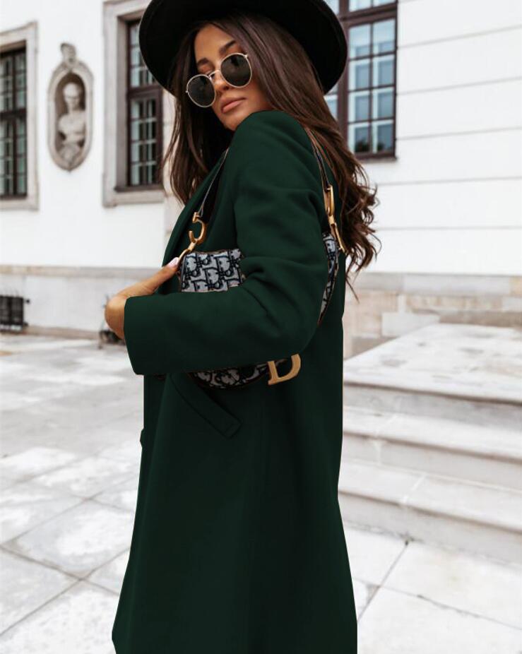 EB | The List Burgunder Mantel