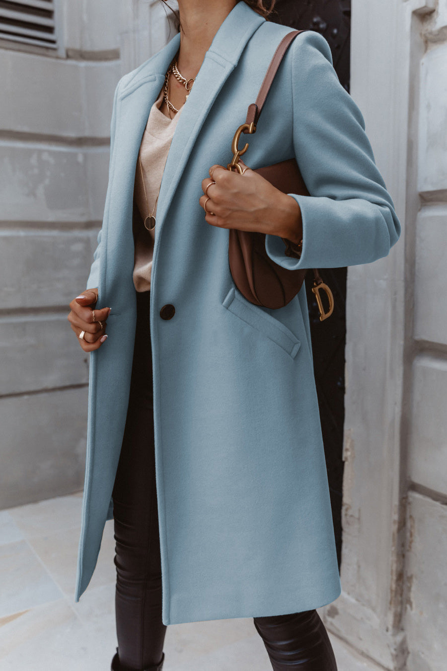 EB | The List Burgunder Mantel