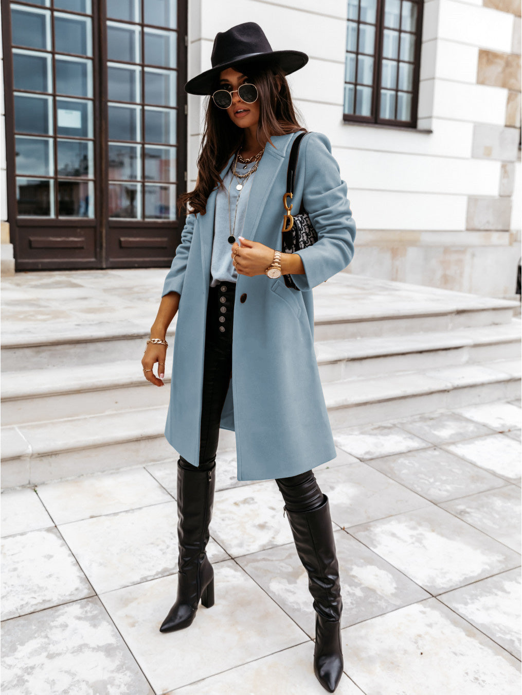 EB | The List Burgunder Mantel