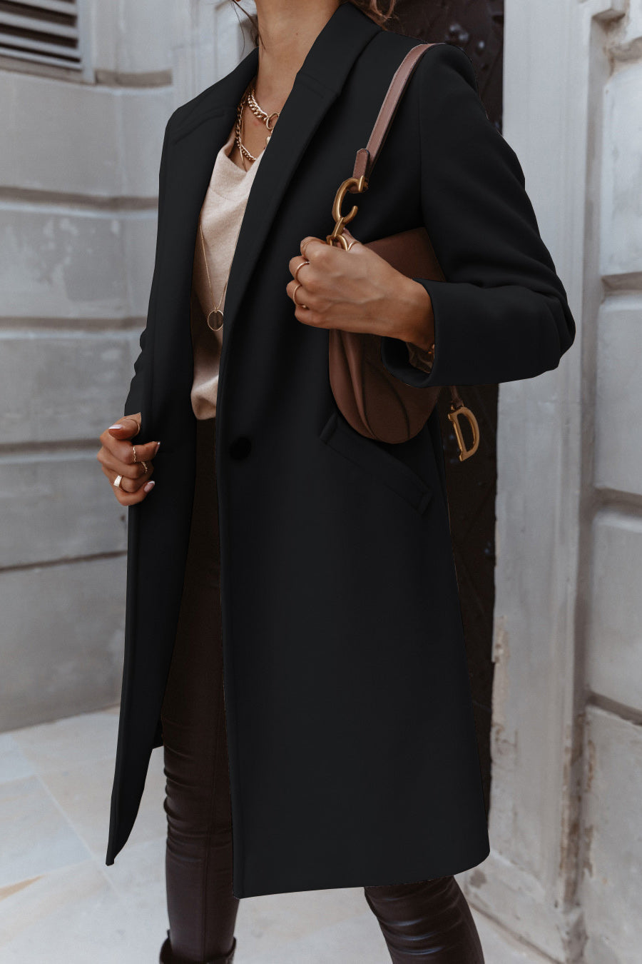 EB | The List Burgunder Mantel