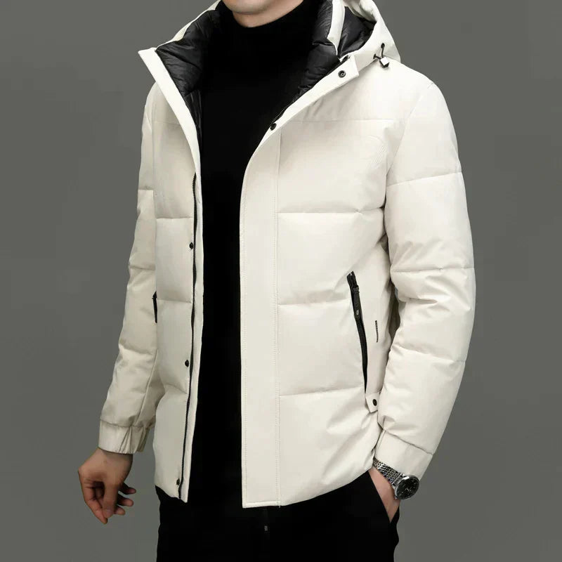 EB | Gepolsterte Herrenjacke mit Kapuze