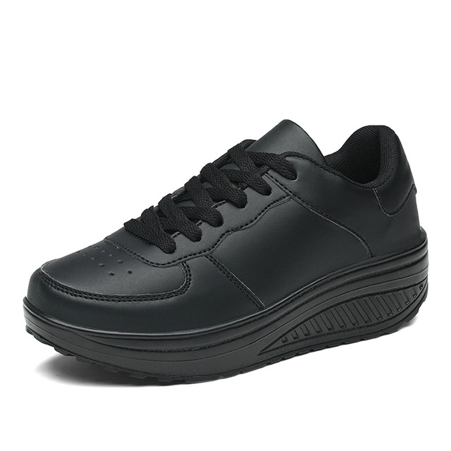 Schwarzer LederSneaker EB