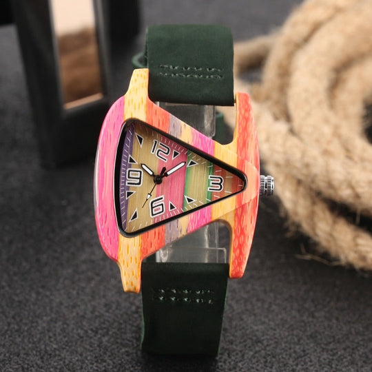 EB | Farbige Dreieck Bamboo Wood Uhr