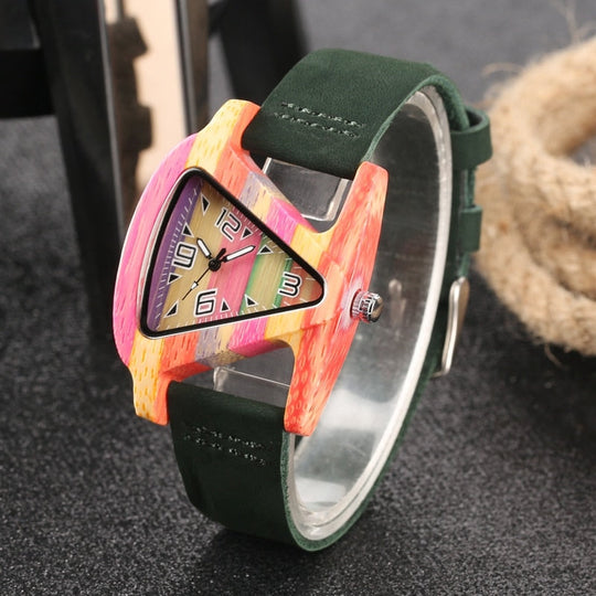 EB | Farbige Dreieck Bamboo Wood Uhr