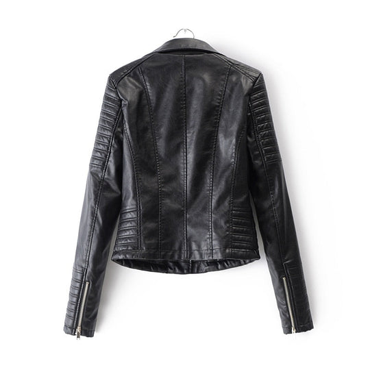 EB | Mutige Lederjacke für Frauen
