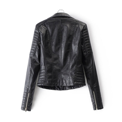 EB | Mutige Lederjacke für Frauen