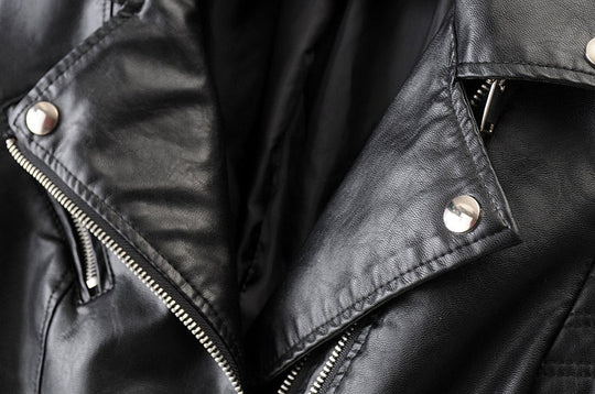 EB | Mutige Lederjacke für Frauen