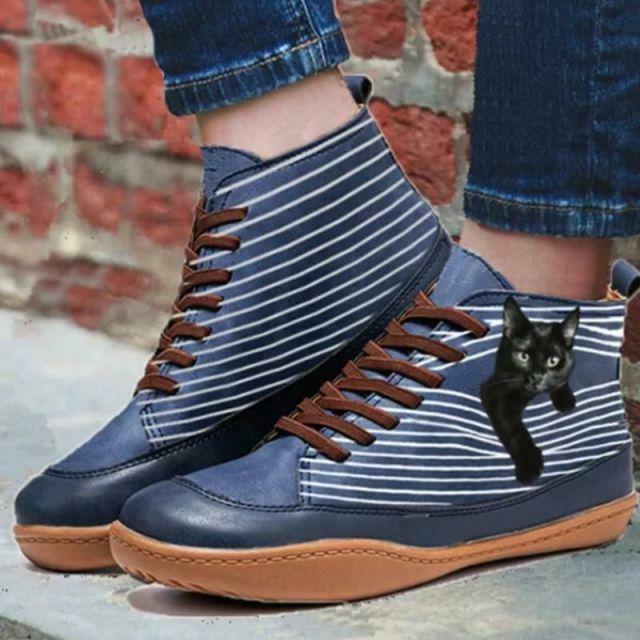 Flache Stiefeletten mit Katzenmuster EB