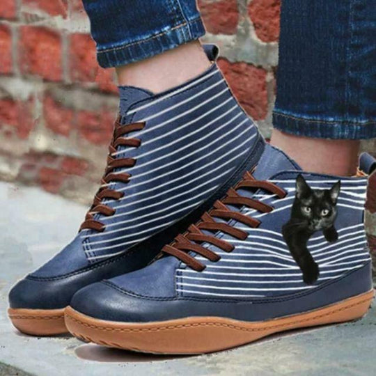Flache Stiefeletten mit Katzenmuster EB
