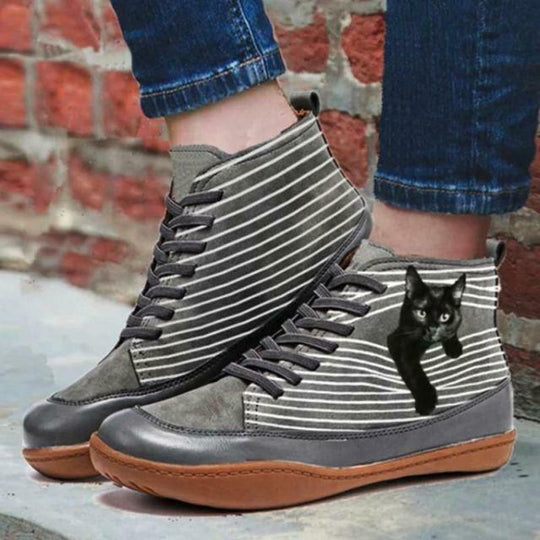 Flache Stiefeletten mit Katzenmuster EB