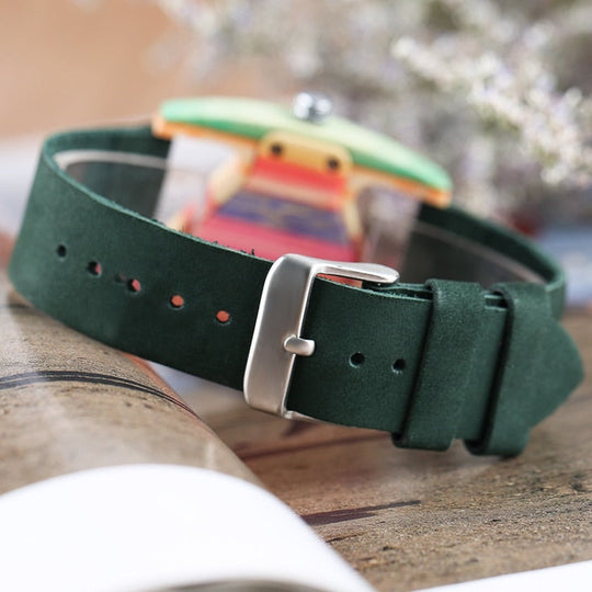 EB | Farbige Dreieck Bamboo Wood Uhr