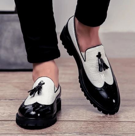 Spitz zulaufende formelle Schuhe EB