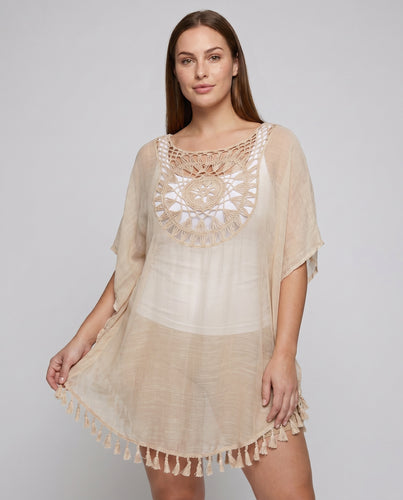 Damen Strandponcho mit kunstvollem Lochmuster und fransigen Details Heidi Mode