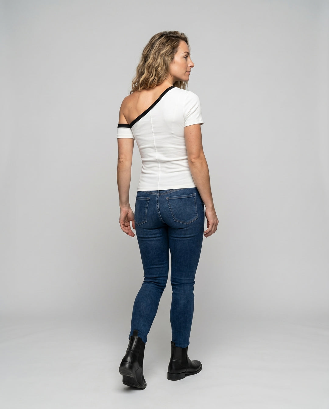 Product 15625059729738 - back_view