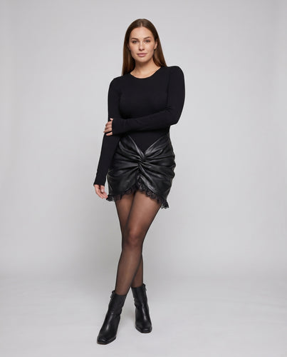 Damen figurbetontes Langarm-Oberteil mit elegantem Ausschnitt und stylischen Ärmeln