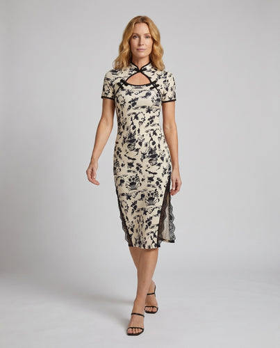 Damen figurbetontes Kleid mit exquisiten Spitzen- und Blumendetails