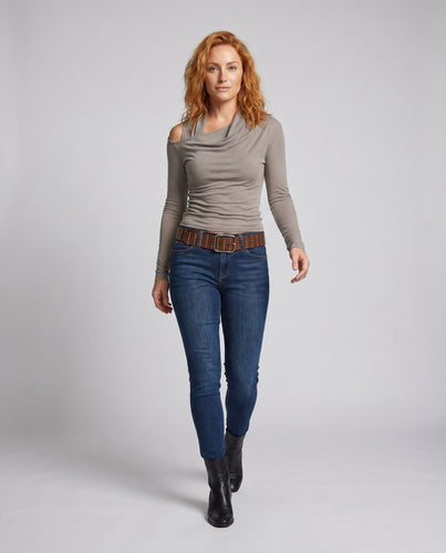 Damen nan tailliertes Ripp-Langarmtop mit drapiertem Wasserfallkragen und einseitigem Schulterdetail EB
