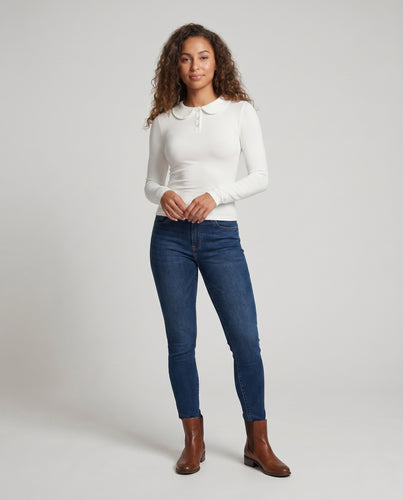 Damen nan tailliertes Langarmshirt mit Peter-Pan-Kragen und Henley-Knopfleiste EB