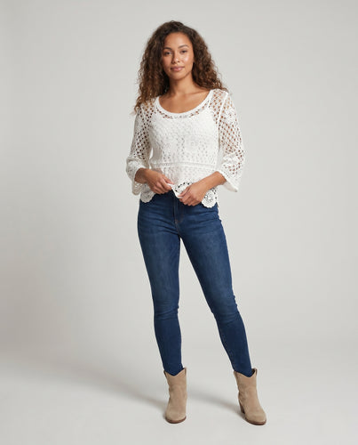 Damen Häkelbluse mit raffiniertem Schnitt und eleganten Einsätzen EB