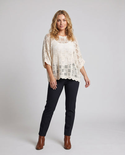 Damen Häkeljacke mit transparentem Muster und elegantem Schnitt EB