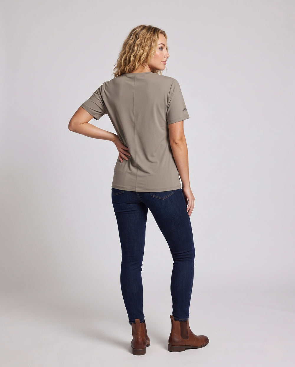 Product 15876146626890 - back_view