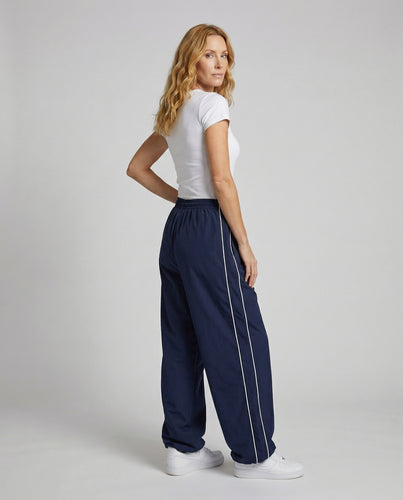 Damen extraweite Retro-Freizeithose mit Paspel