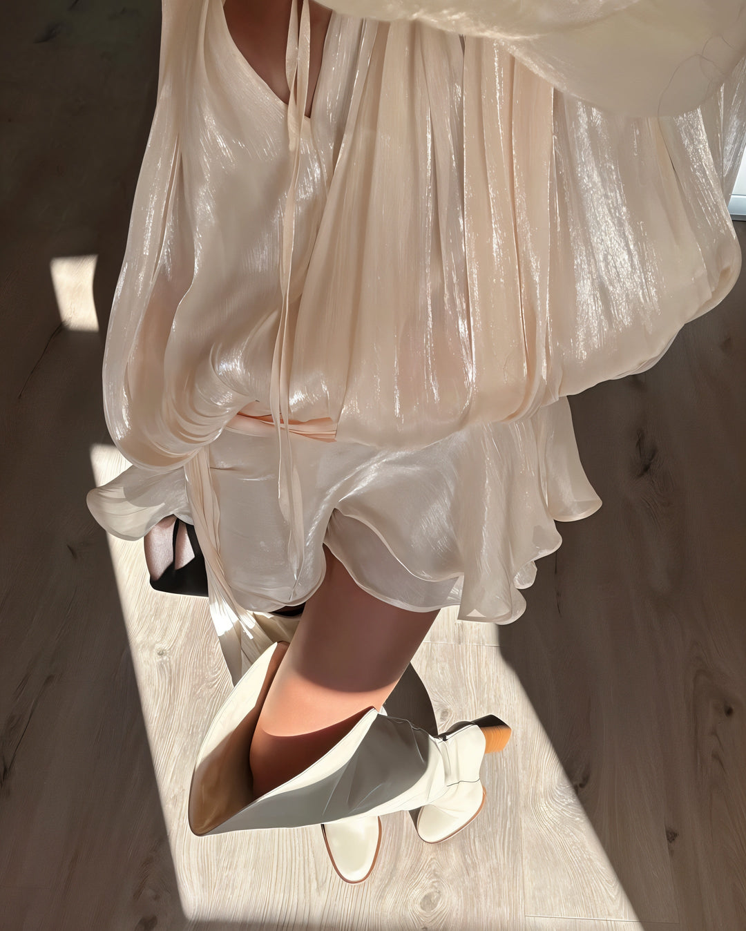 EB | Rüschen-Minikleid