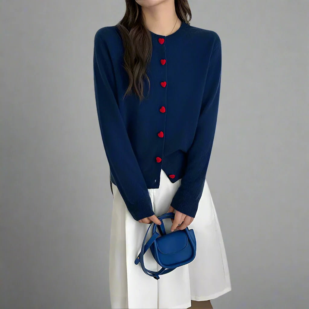EB | Kuschelige Strickjacke mit Herzknöpfen